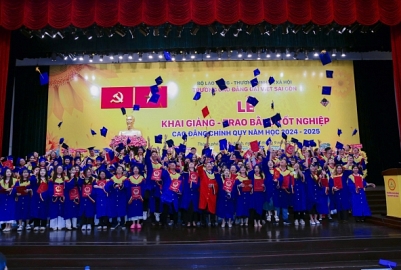 LỄ KHAI GIẢNG VÀ TRAO BẰNG TỐT NGHIỆP NĂM HỌC 2024 - 2025