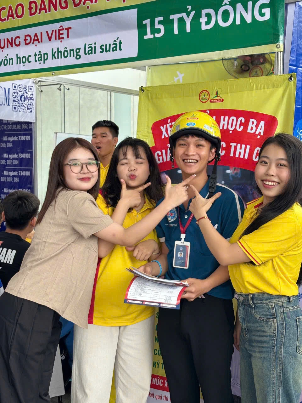 Sôi Động Ngày Hội Tư Vấn Mùa Thi 2025 Tại Bình Dương | Cao đẳng Đại Việt Sài Gòn