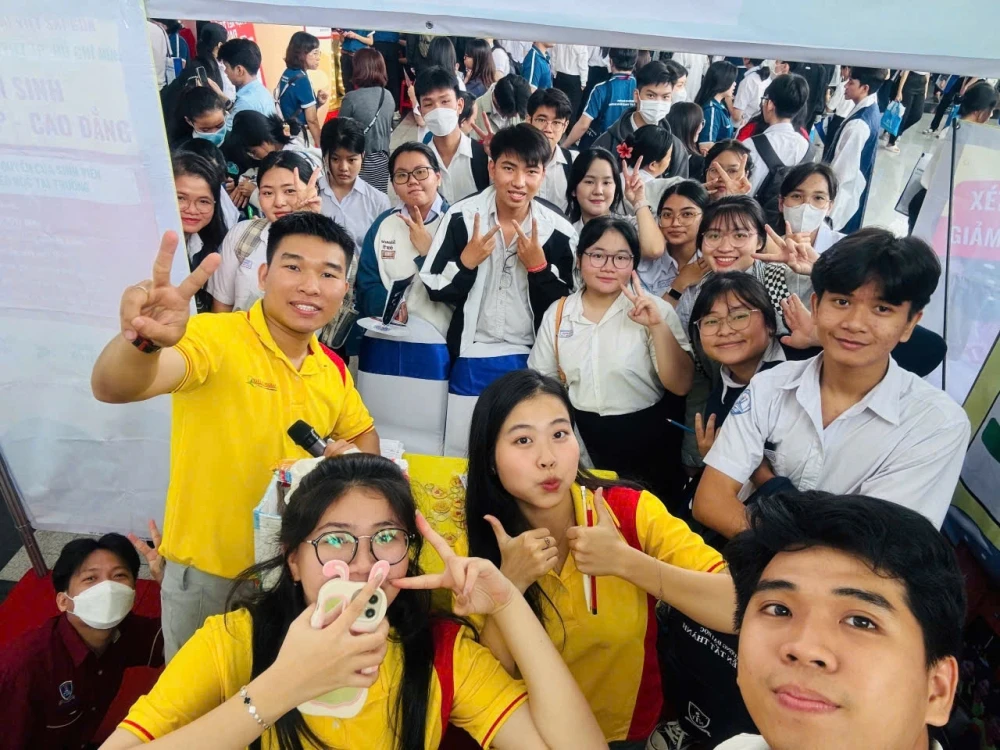 Sôi Động Ngày Hội Tư Vấn Mùa Thi 2025 Tại Bình Dương | Cao đẳng Đại Việt Sài Gòn