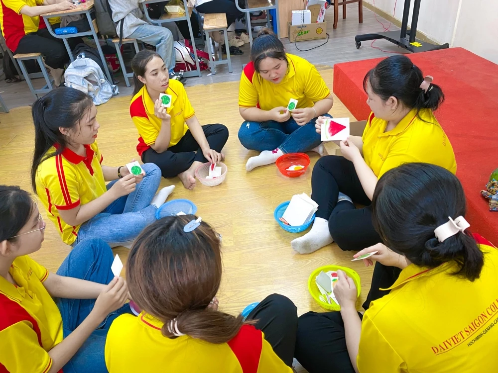 Tầm Quan Trọng Của Ngành Giáo Dục Mầm Non 2025 | Cơ Hội Nghề Nghiệp & Học Bổng