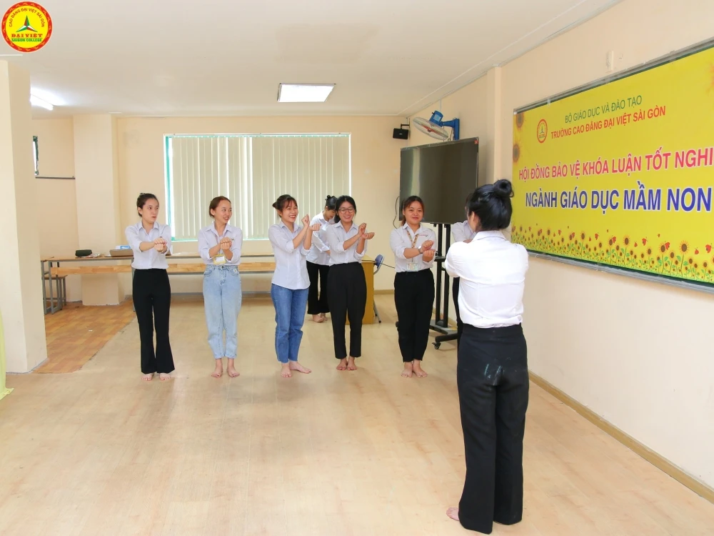 Tầm Quan Trọng Của Ngành Giáo Dục Mầm Non 2025 | Cơ Hội Nghề Nghiệp & Học Bổng