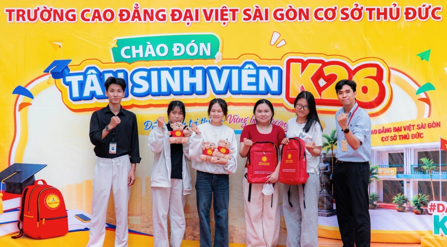 CHÀO ĐÓN NHỮNG TÂN SINH VIÊN K26 ĐẦU TIÊN – ĐẠI VIỆT SÀI GÒN THỦ ĐỨC ĐANG RỘN RÀNG HƠN BAO GIỜ HẾT! | Trường Trung Cấp Đại Việt Tp. Hồ Chí Minh
