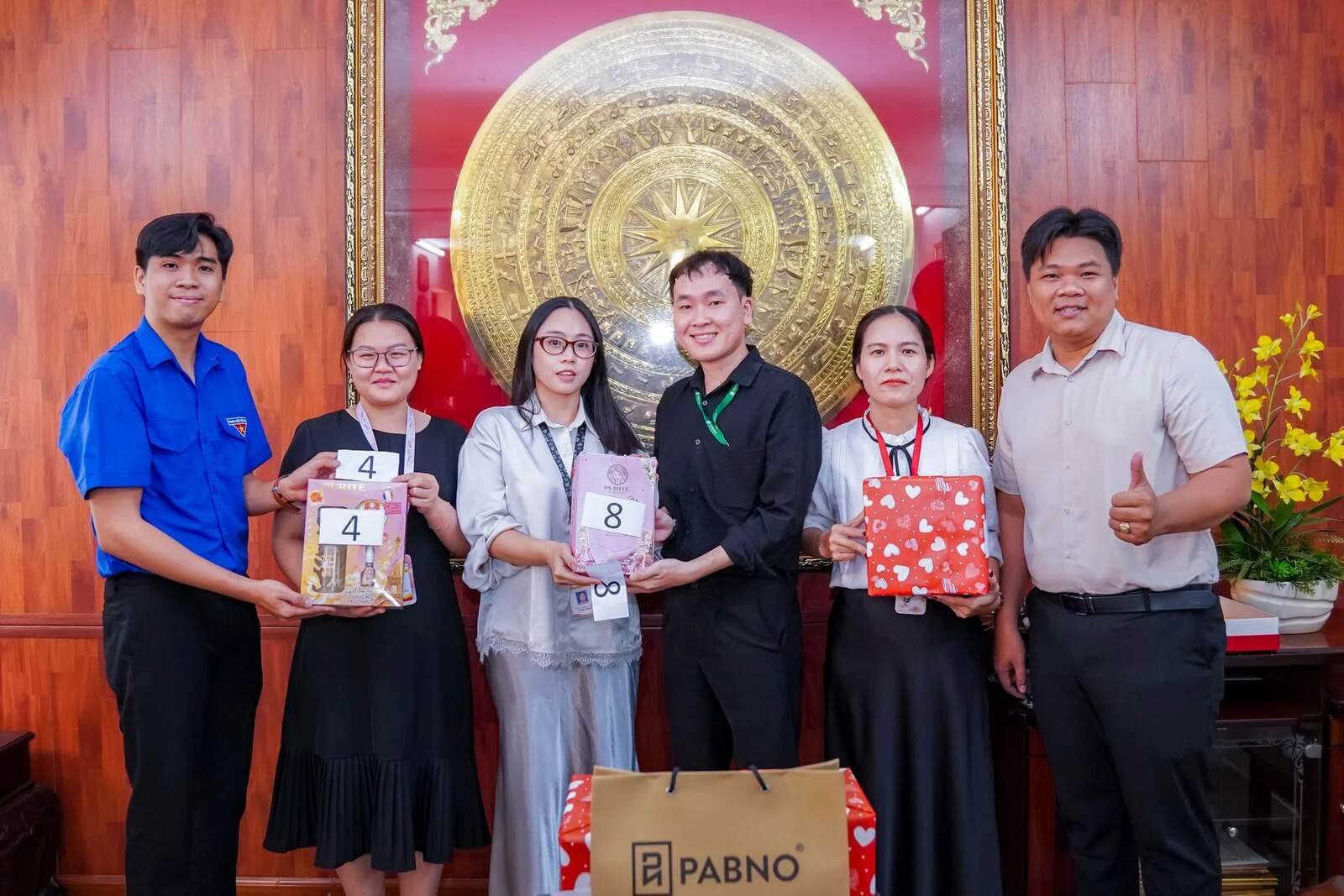 20/10 – TRAO YÊU THƯƠNG, GỬI NGÀN LỜI CHÚC ĐẾN CÁC BÔNG HOA CỦA ĐẠI VIỆT