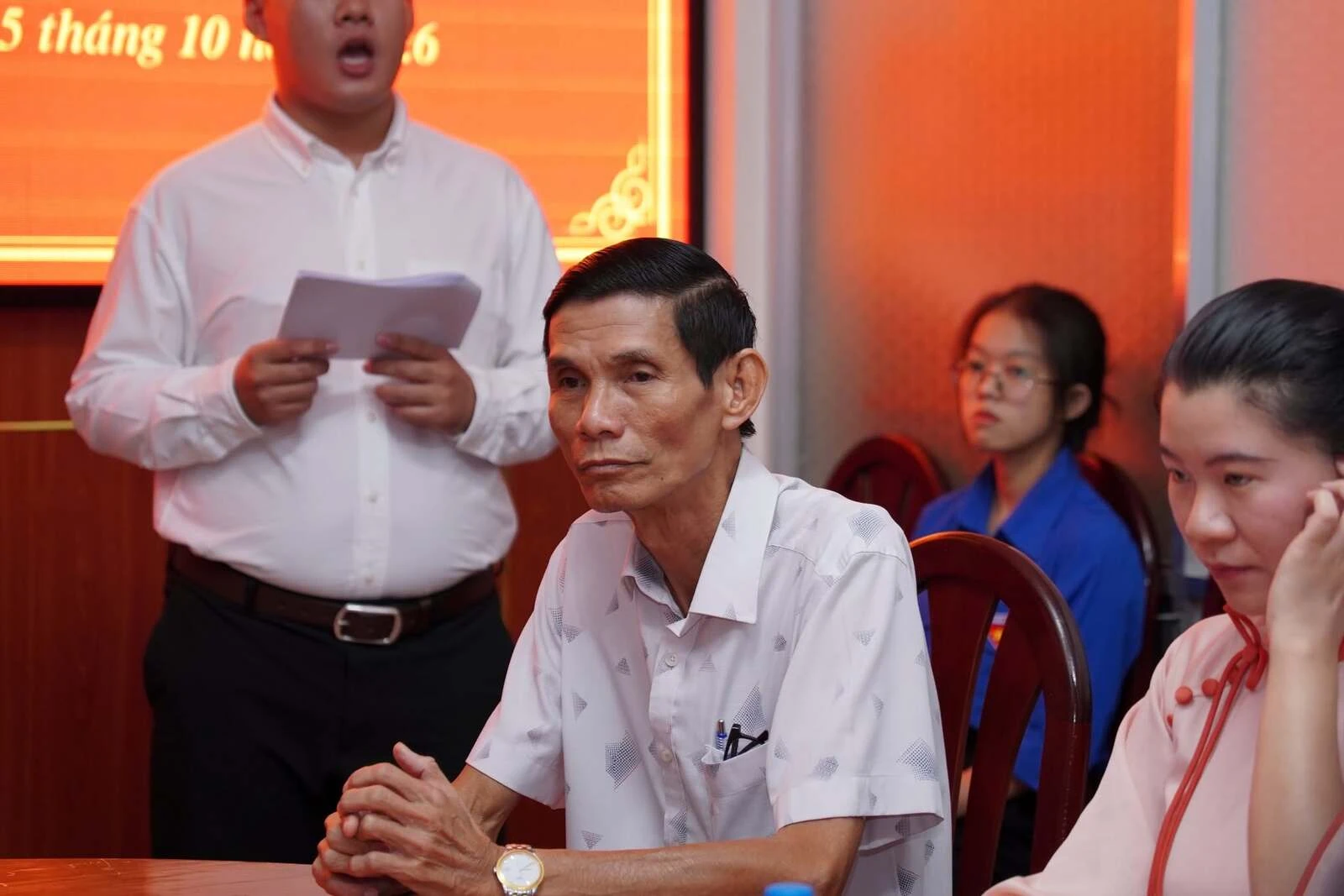 CHI BỘ TRƯỜNG CAO ĐẲNG ĐẠI VIỆT SÀI GÒN TỔ CHỨC LỄ KẾT NẠP ĐẢNG VIÊN MỚI