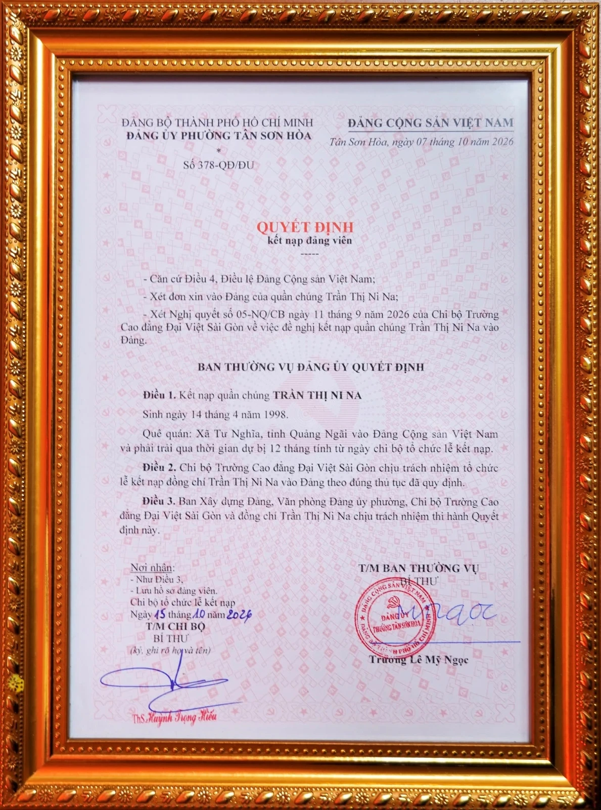 CHI BỘ TRƯỜNG CAO ĐẲNG ĐẠI VIỆT SÀI GÒN TỔ CHỨC LỄ KẾT NẠP ĐẢNG VIÊN MỚI