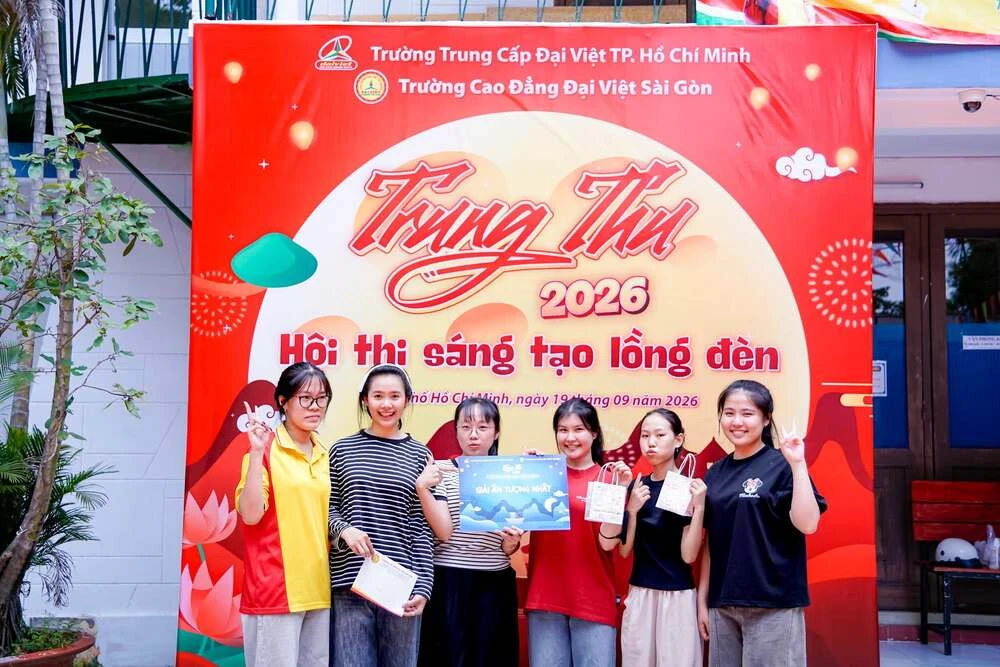 Chúc Mừng Các Team Xuất Sắc Tại Hội Thi Lồng Đèn Trung Thu 2026