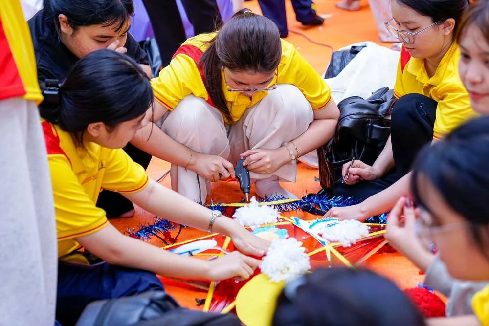 Hội Thi Lồng Đèn Trung Thu 2026 – Những Khoảnh Khắc Sáng Tạo Tại Đại Việt Sài Gòn