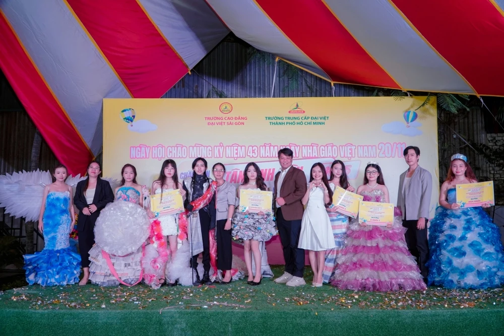 Hội Thiết Kế Thời Trang Tái Chế Duyên Dáng Đại Việt 2025 | Cao đẳng Đại Việt Sài Gòn