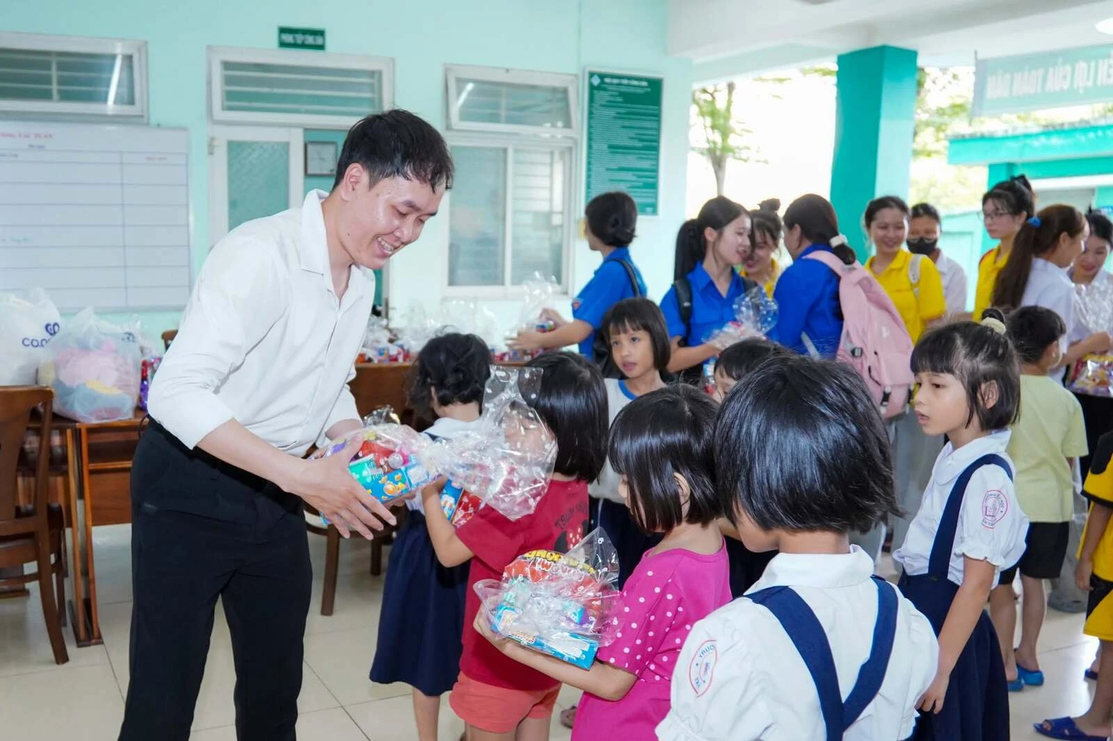 MỘT BUỔI CHIỀU TRUNG THU ẤM ÁP TẠI TAM BÌNH