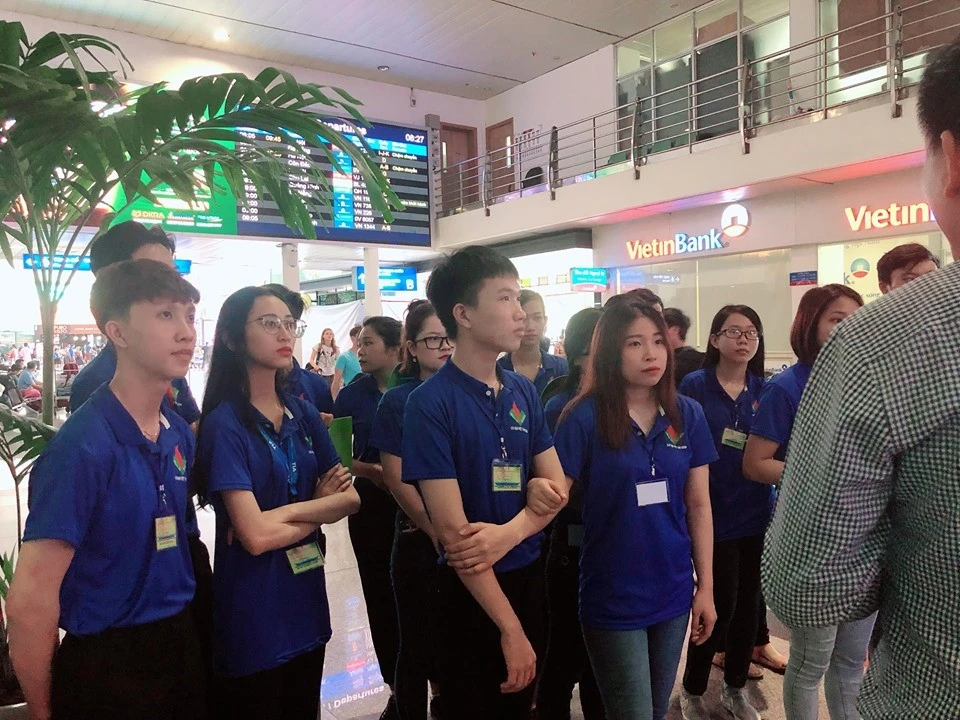 Chiến Dịch Mùa Hè Xanh 2019 Tại Sân Bay Tân Sơn Nhất | Sinh Viên Đại Việt