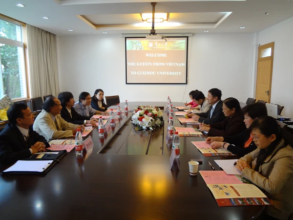 Trường Tc Đại Việt Tp Hcm Chính Thức Thăm Và Làm Việc Với Trường Đại Học Quý Châu